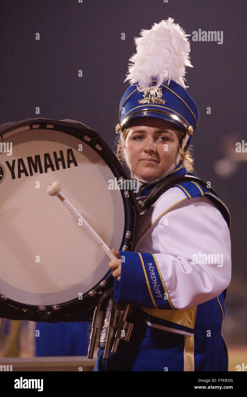 High school marching band at game hires stock photography and images