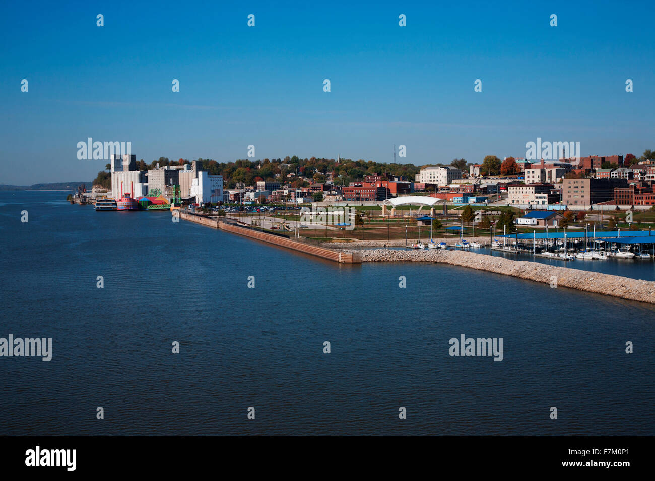 Mississippi River and view of the town of Alton, IL Stock Photo Alamy