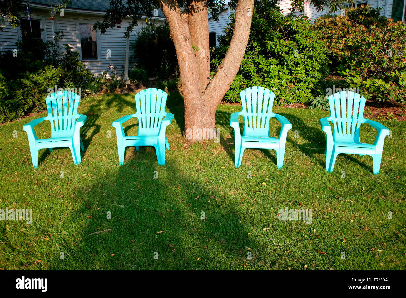 Plastic lawn chairs hires stock photography and images Alamy