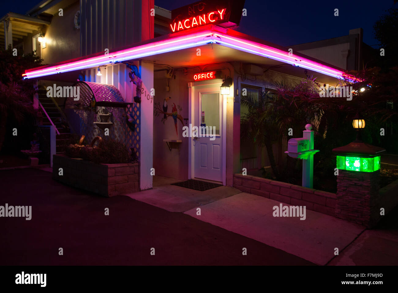 Neon Vacany and Office sign for 1950's vintage style Motel in Ventura California Stock Photo