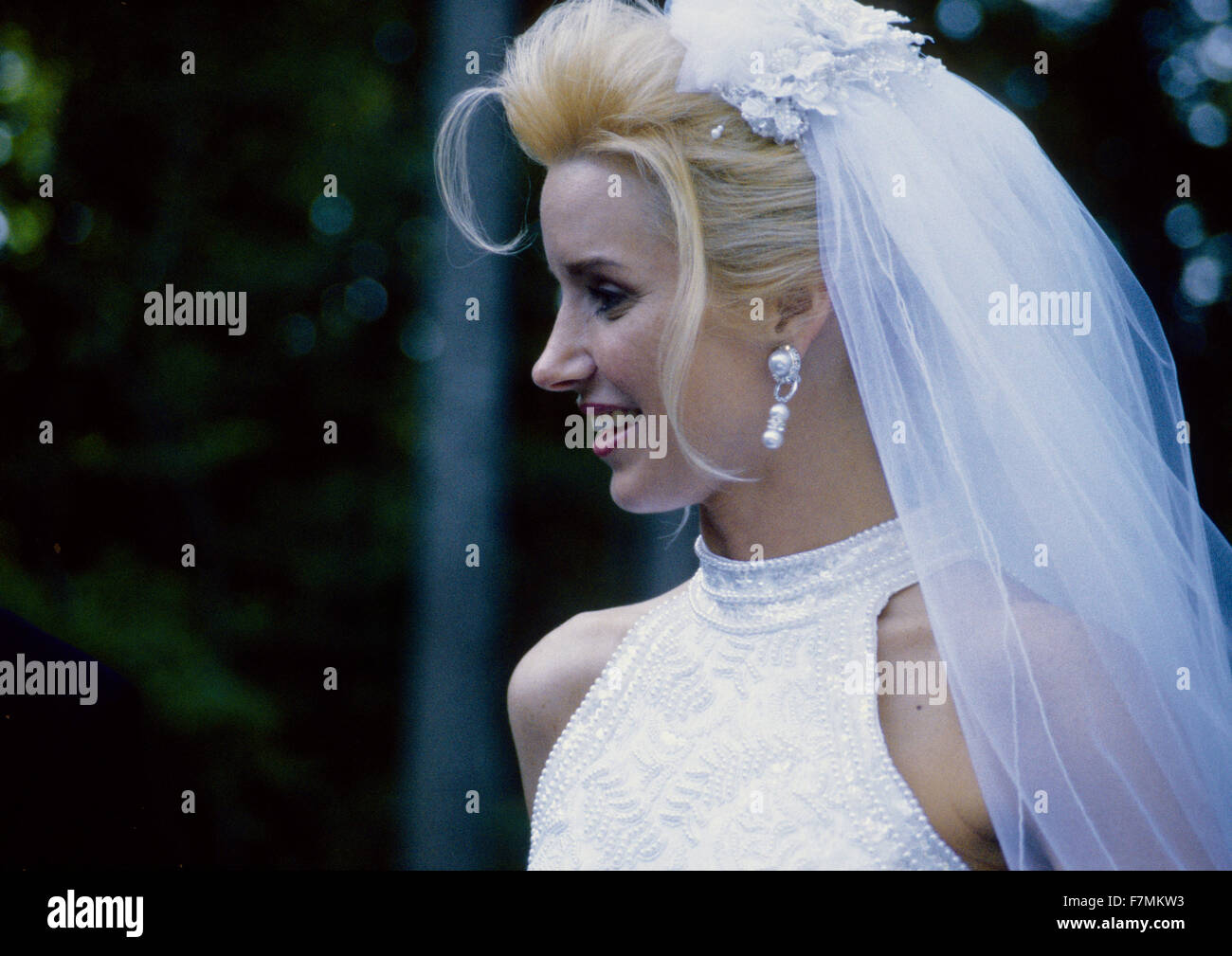 portrait of a bride Stock Photo - Alamy