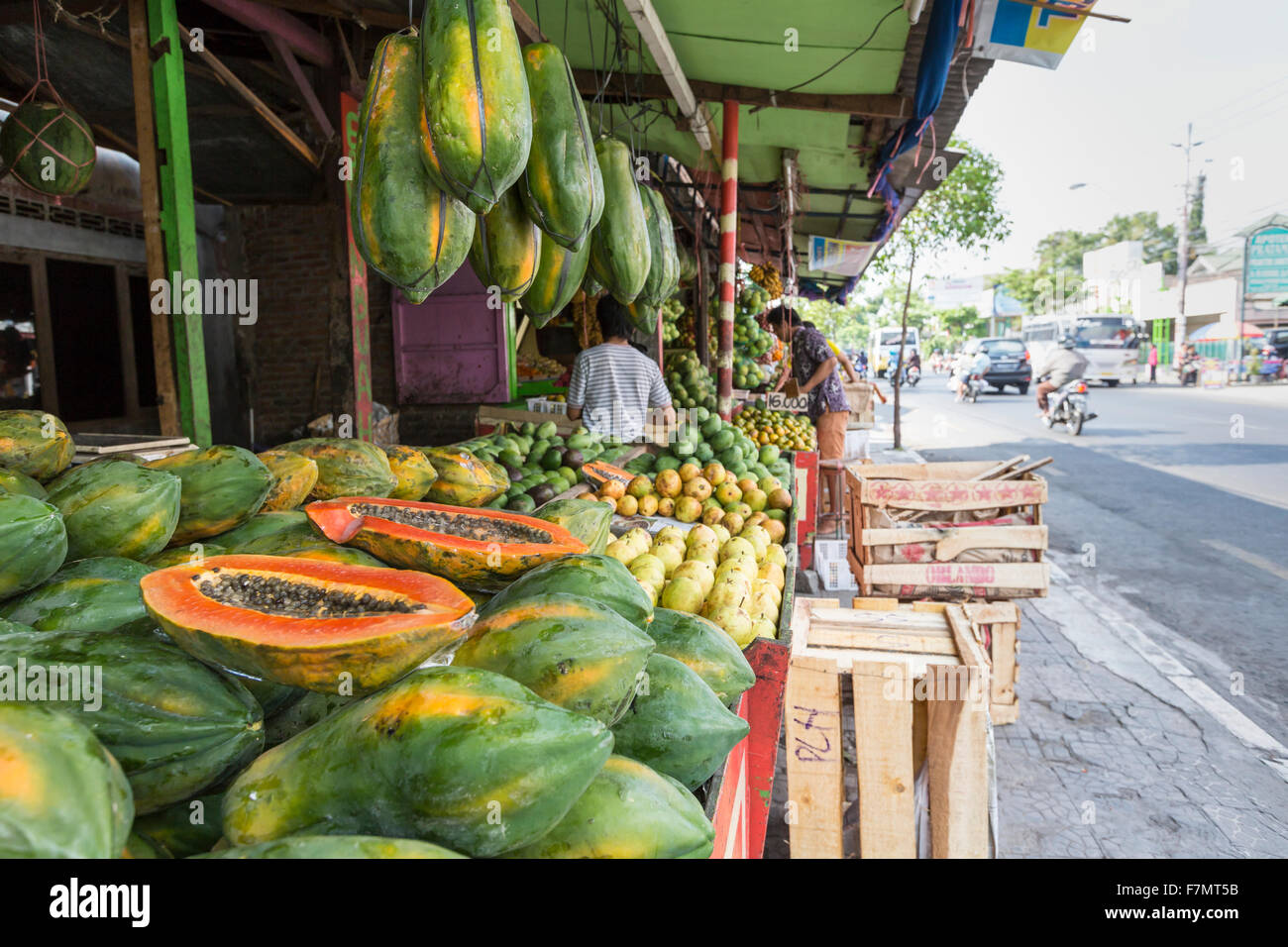 Papaya at tropical market in Yogjakarta, Indonesia Stock Photo Alamy
