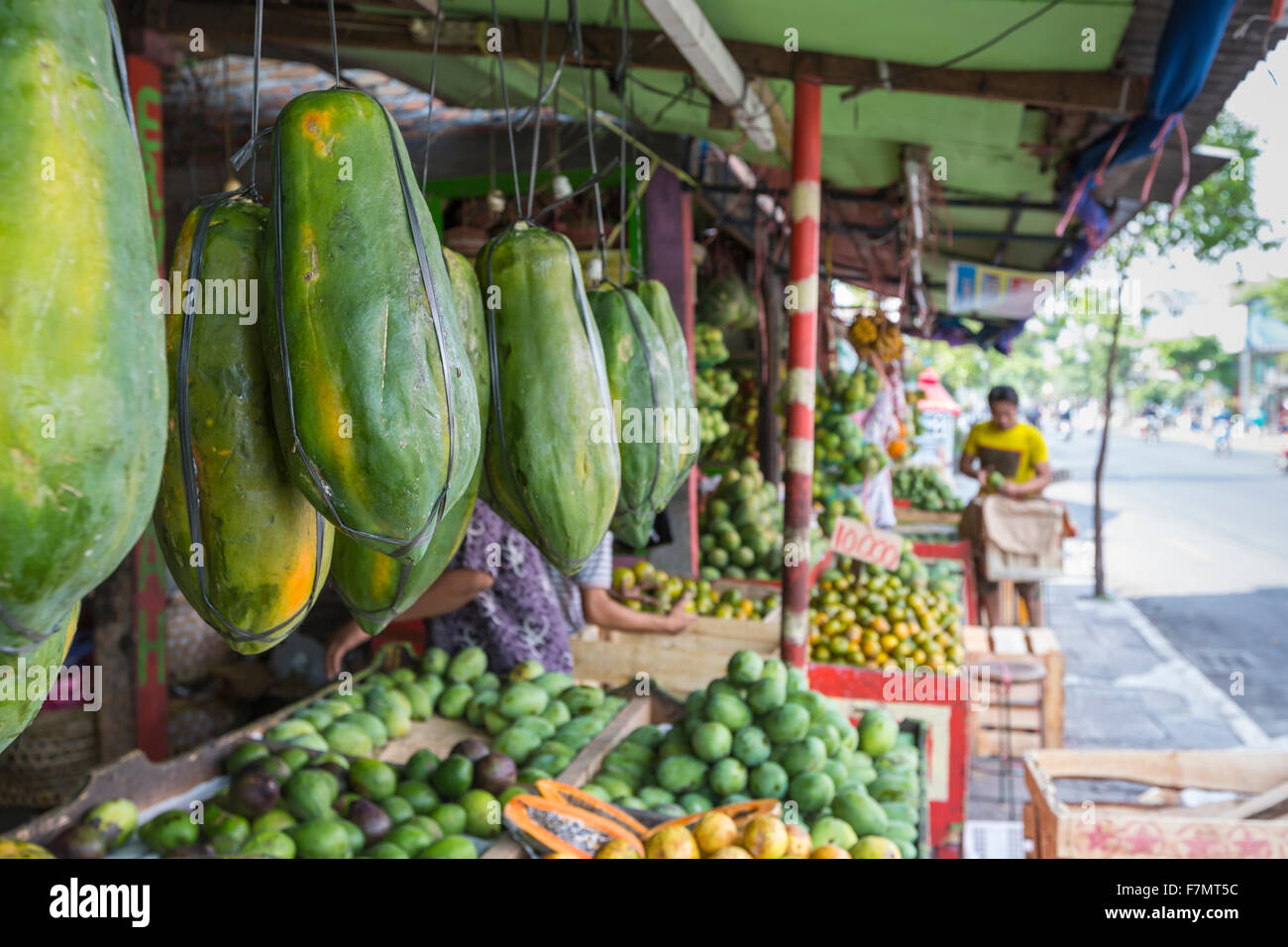 Indonesia papaya fruit market hires stock photography and images Alamy