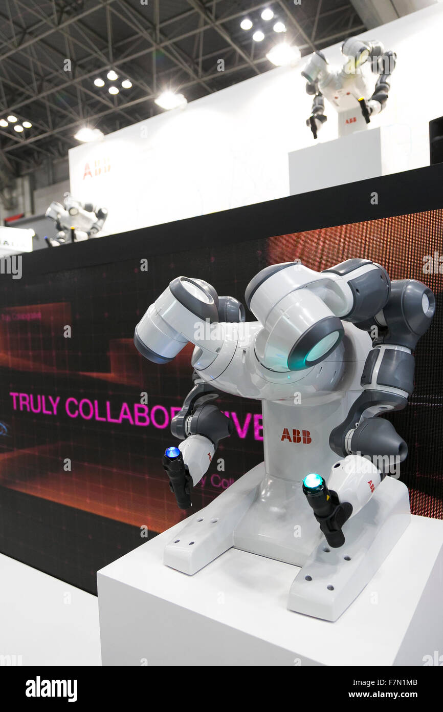 Abb robots hi-res stock photography and images - Alamy