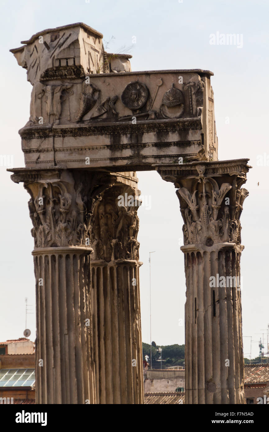 Building ruins and ancient columns in Rome, Italy Stock Photo - Alamy