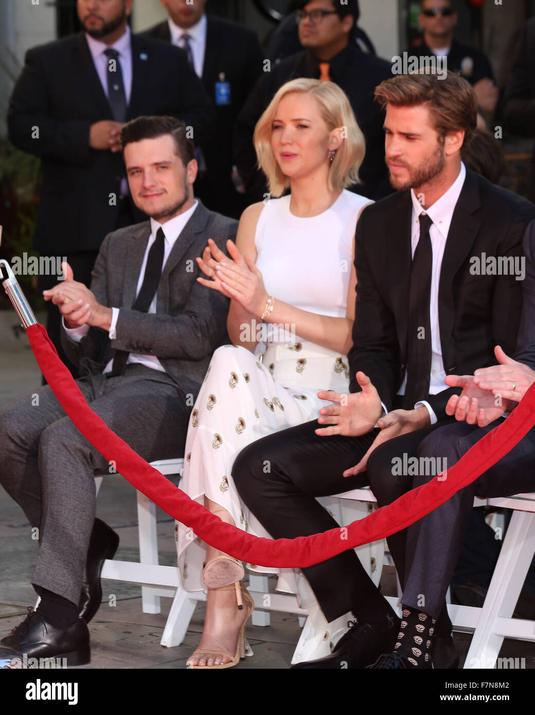 Mockingjay Cast Members Mockingjay part 2 cast hand hi-res stock photography and images - Alamy