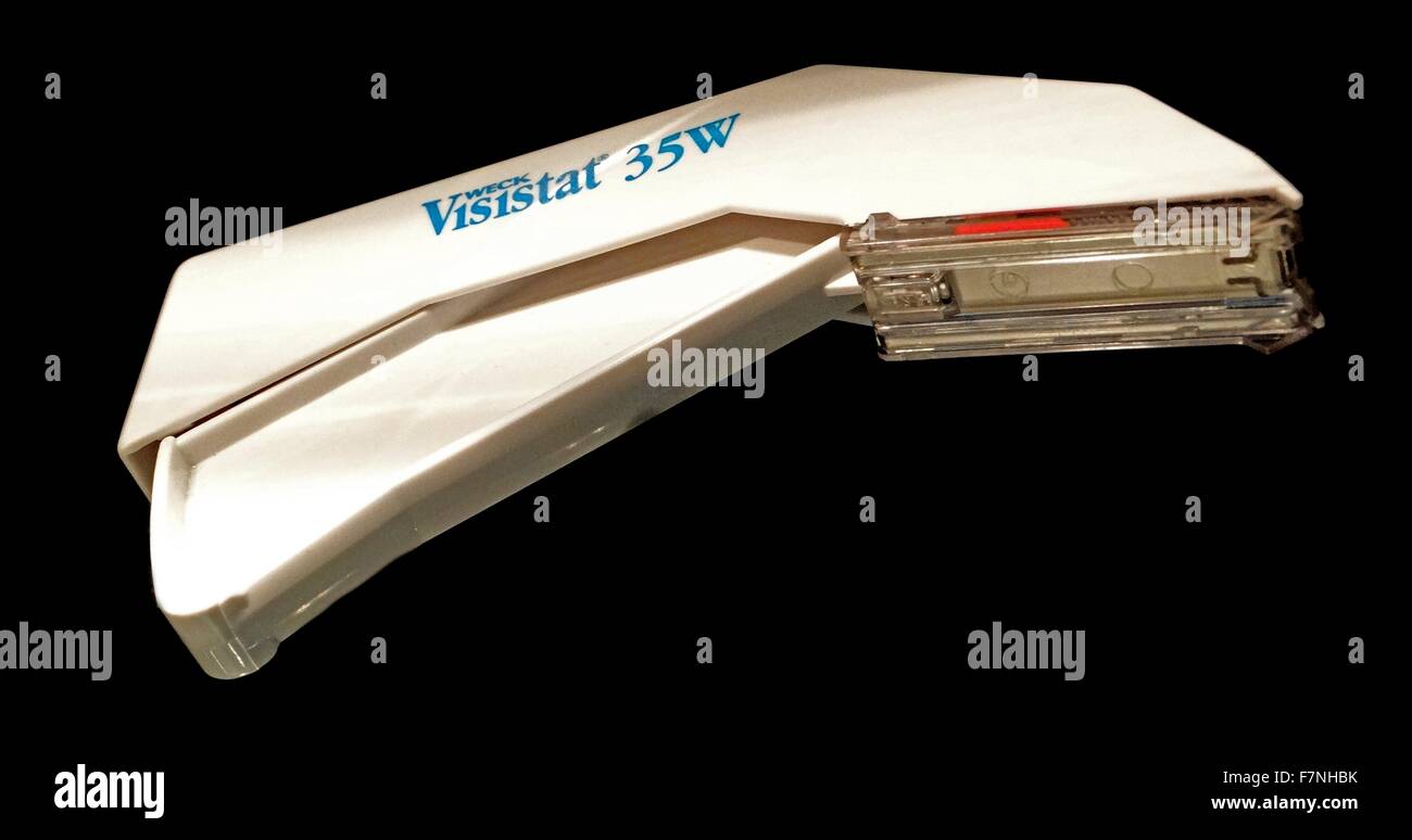 Surgical staples hires stock photography and images Alamy