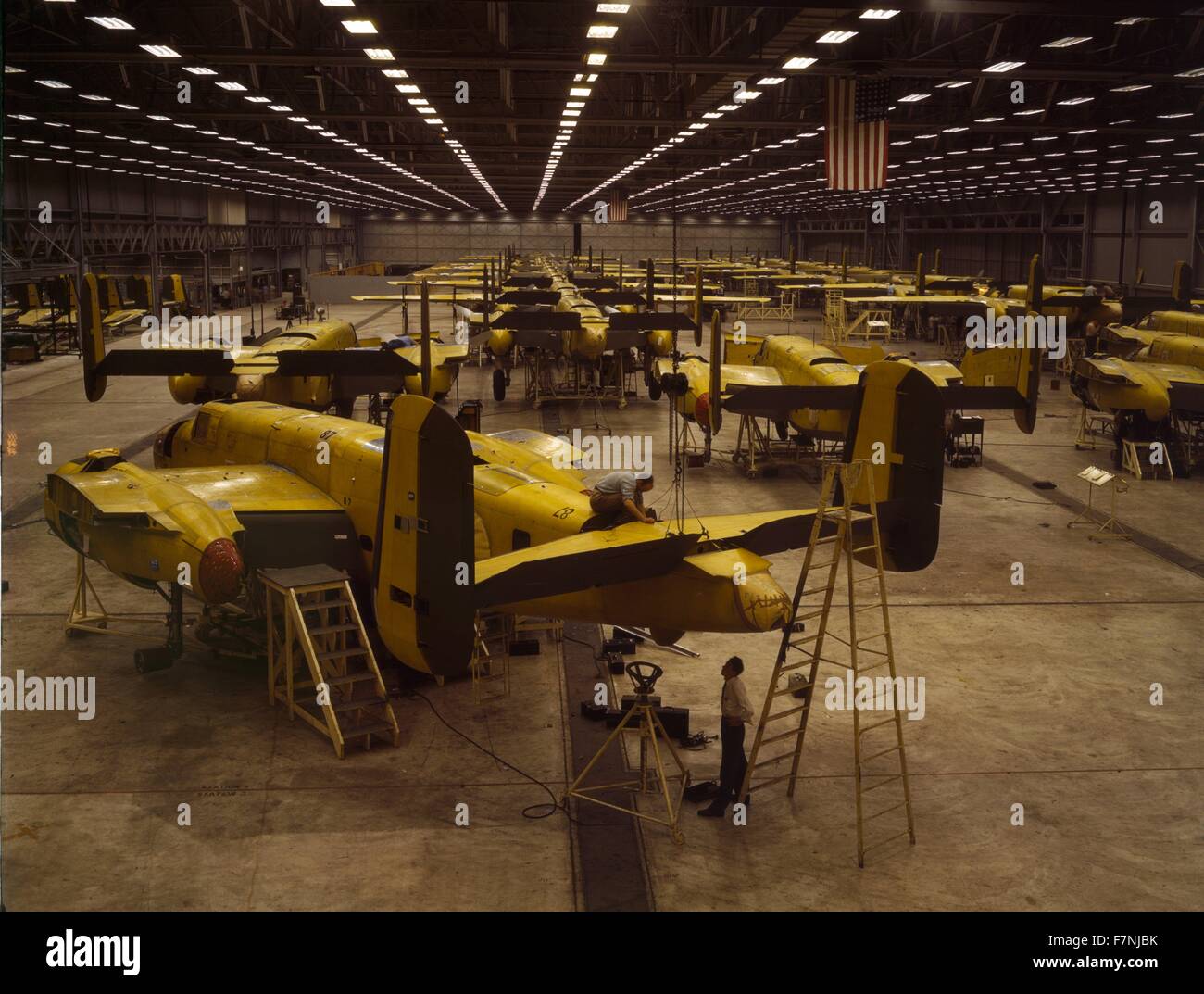 Assembling B-25 bombers at North American Aviation, Kansas City Stock Photo