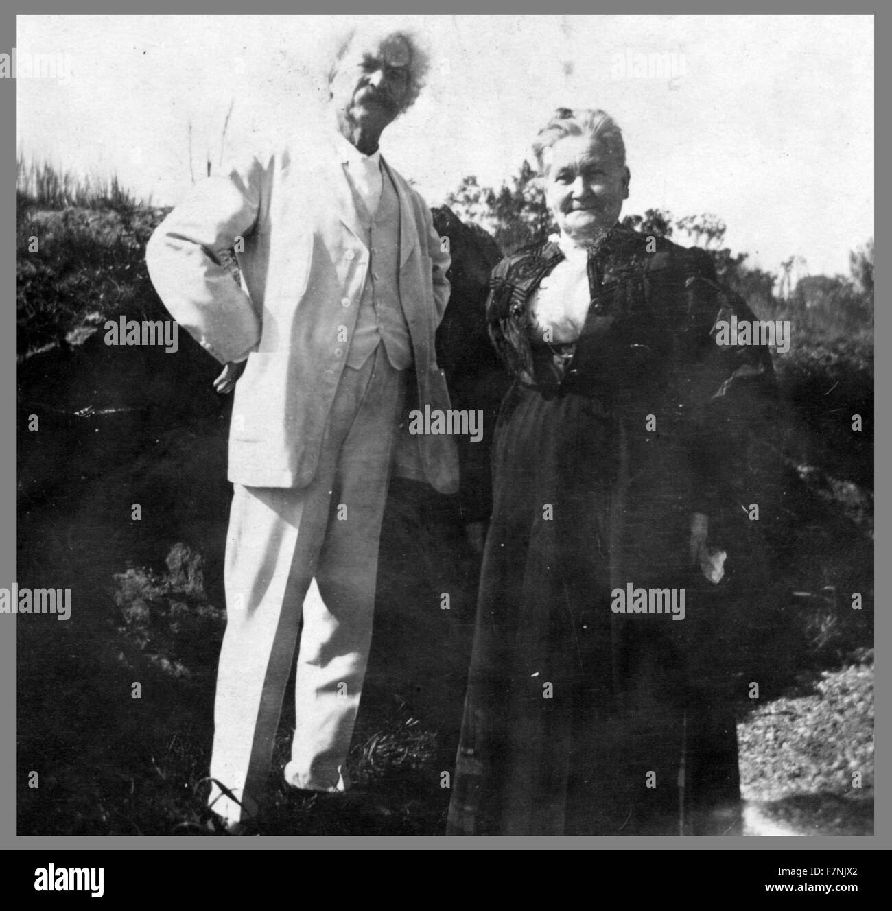 Mark Twain with Anna Laura (Elizabeth) Hawkins Frazer, who was the inspiration for Twain's character Becky Thatcher in Tom Sawyer and Huckleberry Finn 1905 Stock Photo