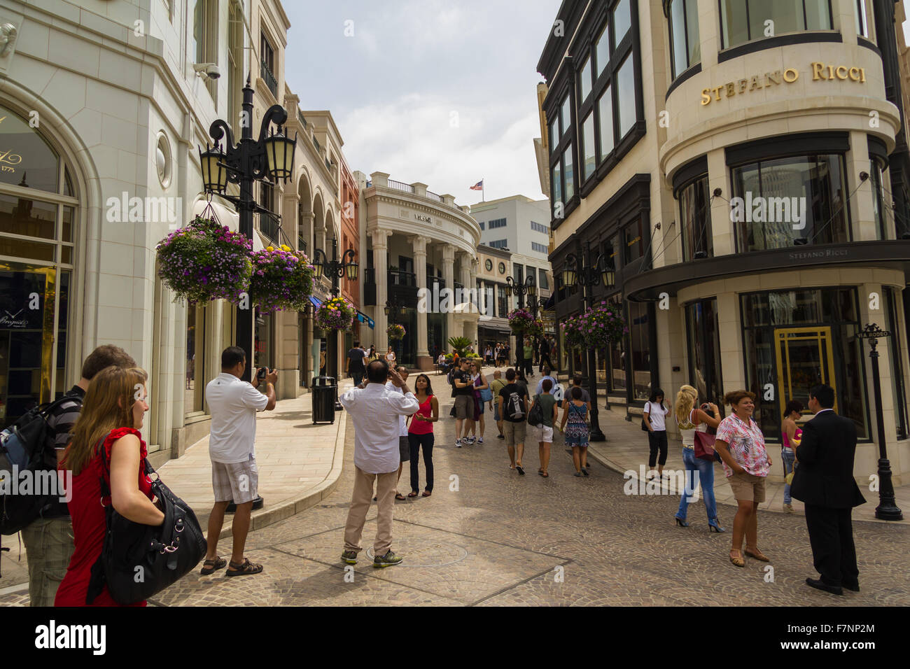 Shopping at famous Rodeo Drive, Beverly Hills Stock Photo Alamy