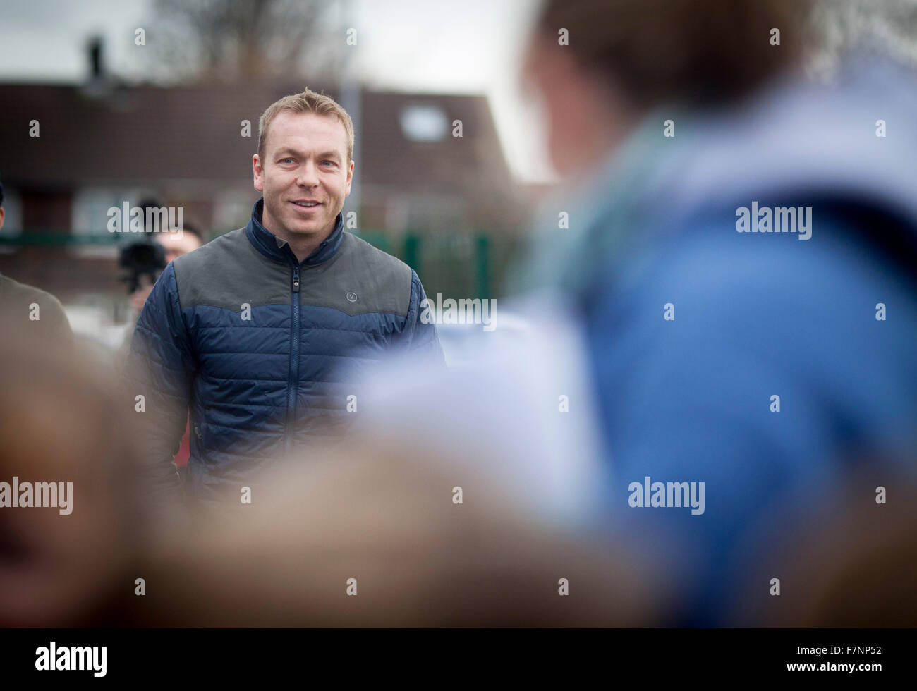 Sir Chris Hoy at a children's cycling training session Stock Photo