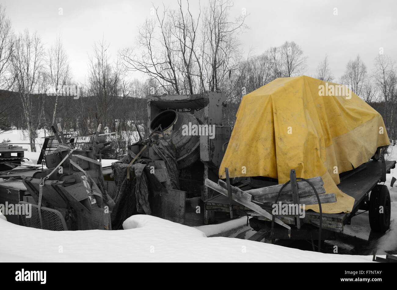 yellow tarp on trailer with cement mixer Stock Photo Alamy