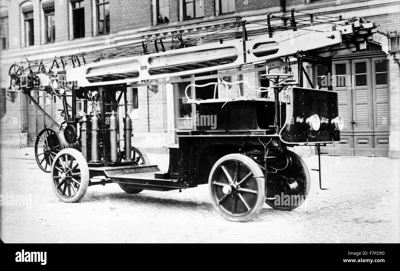 German Fireless Engine Engine street Black and White Stock Photos & Images - Alamy