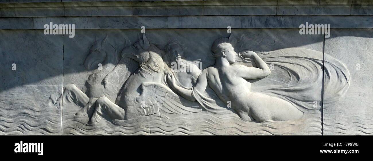 Neptune god of the sea hi-res stock photography and images - Alamy