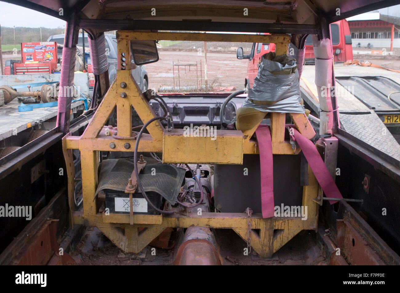 roll cage rollcage cages rollcages H frame in a Banger racing car ...