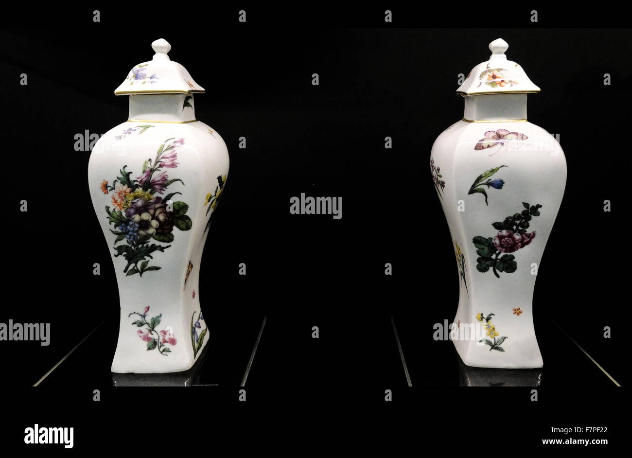 Pair of English vases made by the Chelsea Porcelain Factory in Soft
