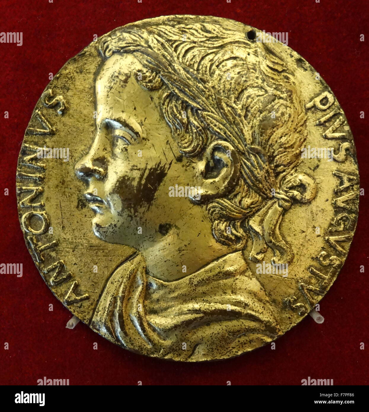 Coin depicting a young Antoninus Pius (138-161) Aureus, Rome. Stock Photo