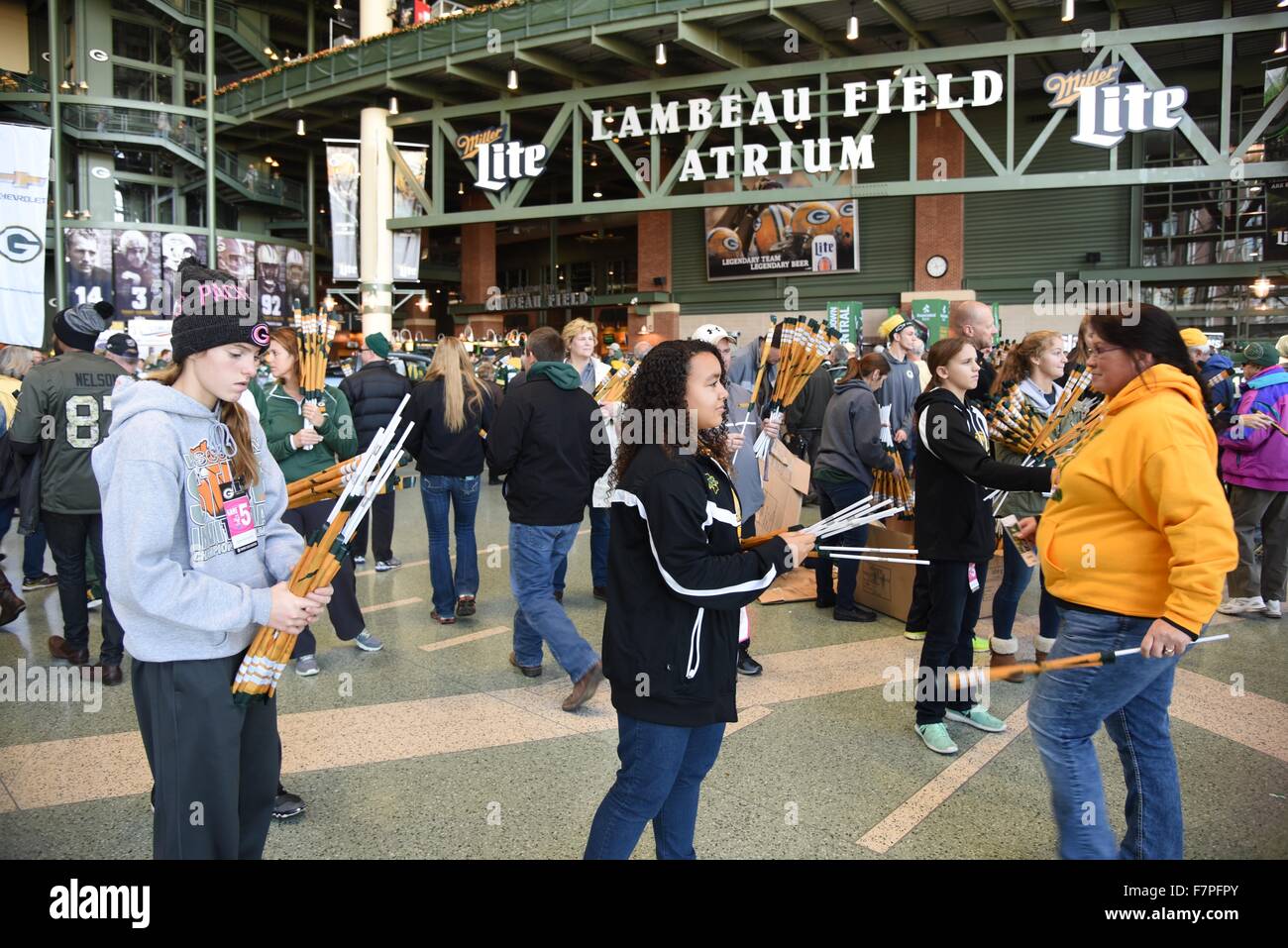 Lambeau leap hi-res stock photography and images - Alamy