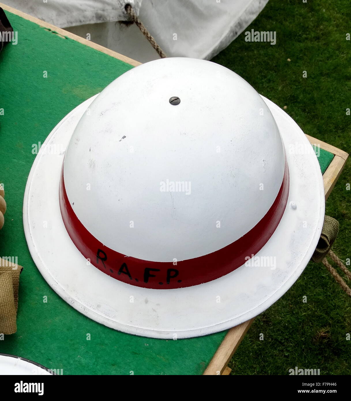 World war two helmet hi-res stock photography and images - Alamy