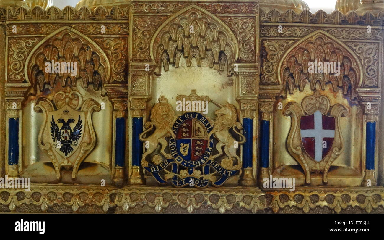 Gold and enamel casket housing the scroll given to Prime Minister Benjamin Disraeli when he was given The Freedom of the City of London. Dated 1878 Stock Photo