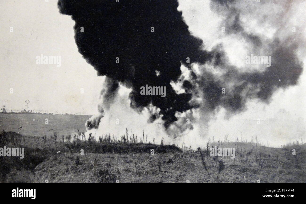 Photograph of gas being discharged from the trenches in an attempt to stop an enemy attack. Dated 1915 Stock Photo