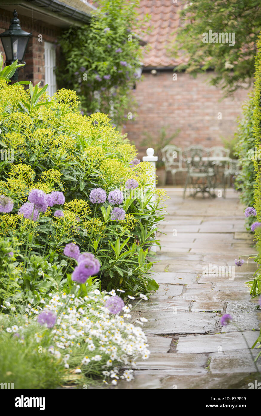 The garden at Middlethorpe Hall Hotel, Restaurant and Spa, North Yorkshire. Middlethorpe is a William and Mary house, built in 1699, set in manicured gardens and parkland. Stock Photo