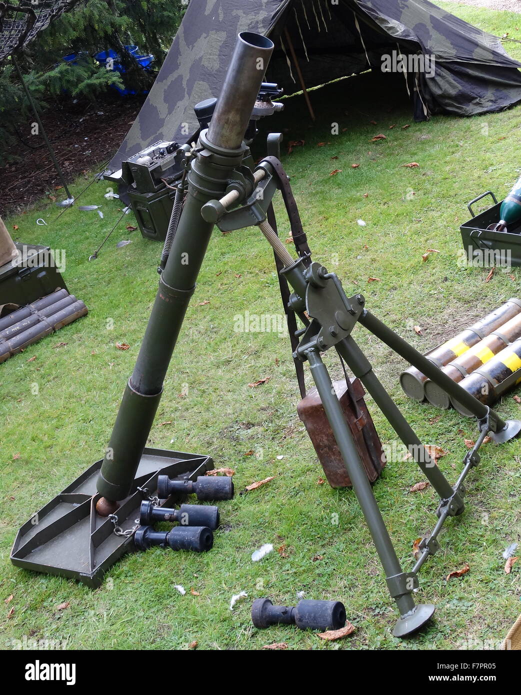 World War Two British army field mortar Stock Photo Alamy