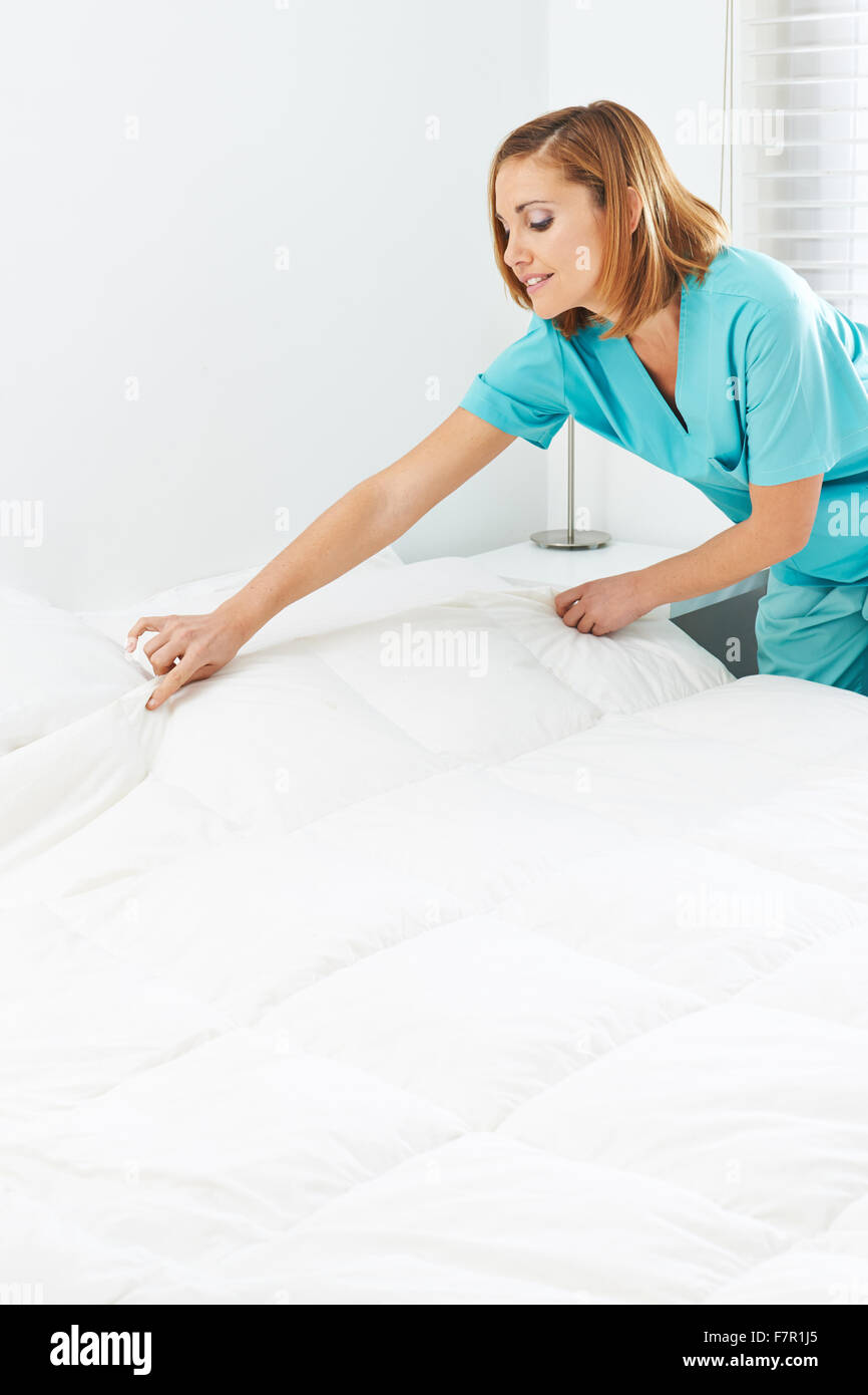Making bed sheets hires stock photography and images Alamy