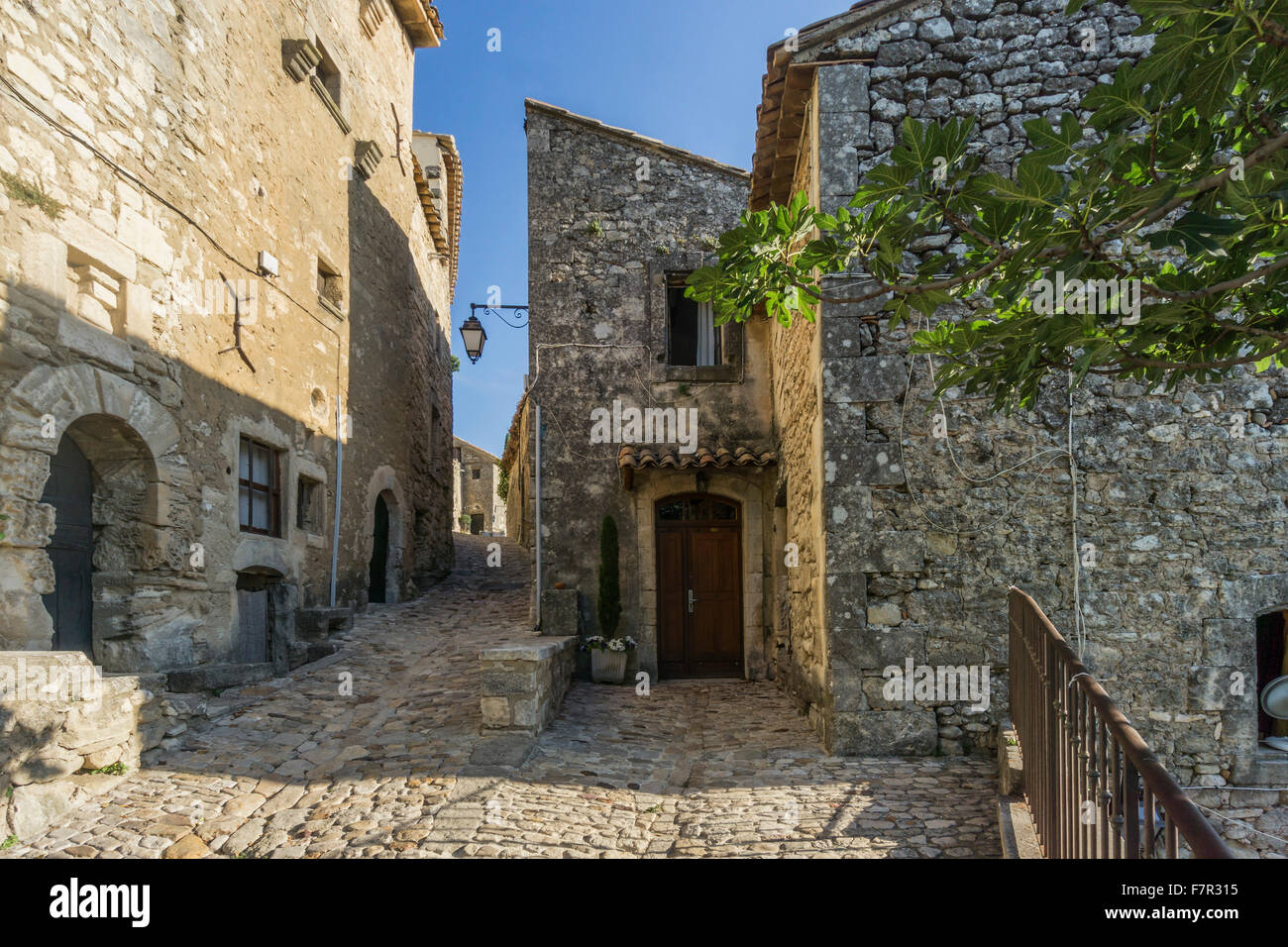 Village street in Lacoste, Provence, France Stock Photo - Alamy