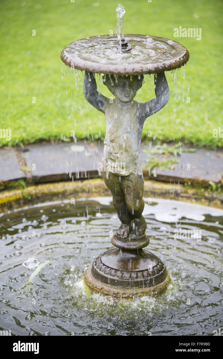 The garden at Middlethorpe Hall Hotel, Restaurant and Spa, North Yorkshire. Middlethorpe is a William and Mary house, built in 1699, set in manicured gardens and parkland. Stock Photo