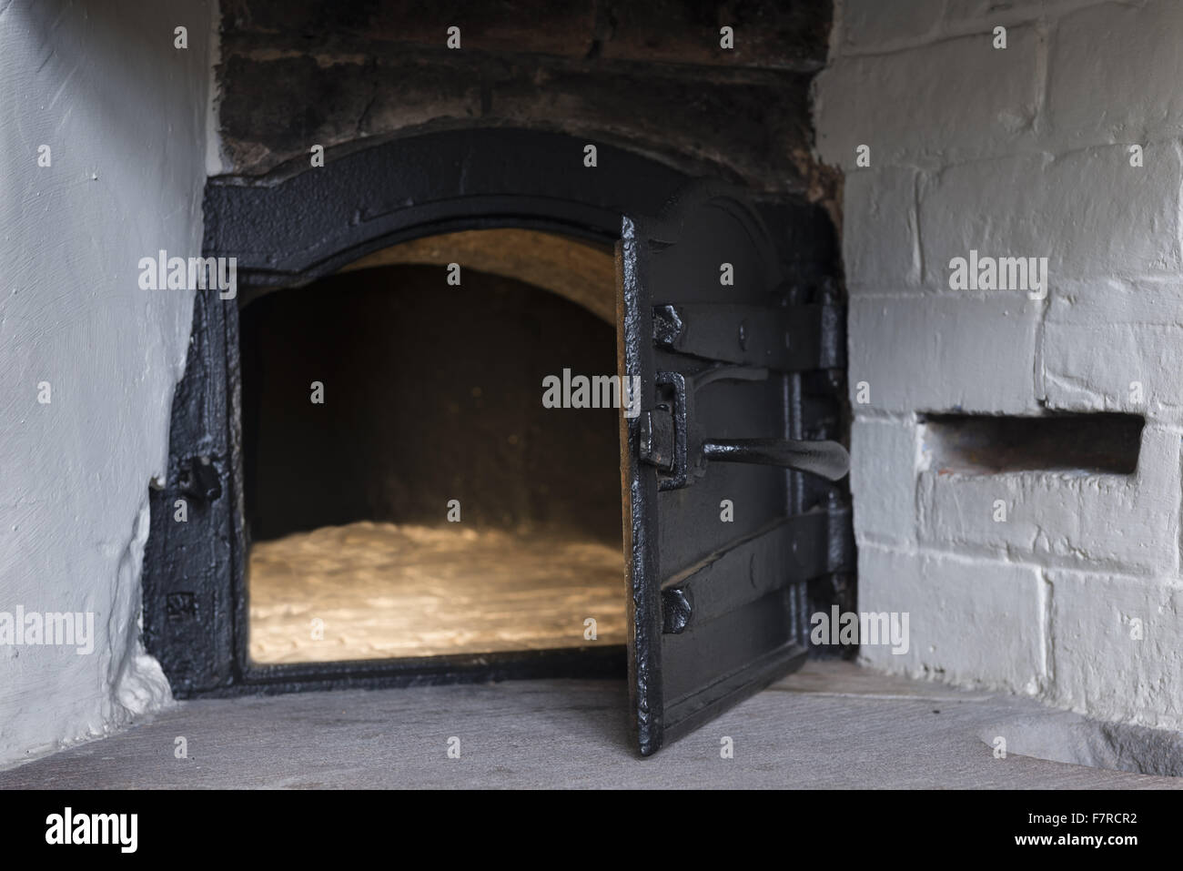 View into the bread oven in the Still Room at Hardwick Hall, Derbyshire. Hardwick Hall was built in the late 16th century for Bess of Hardwick. Stock Photo