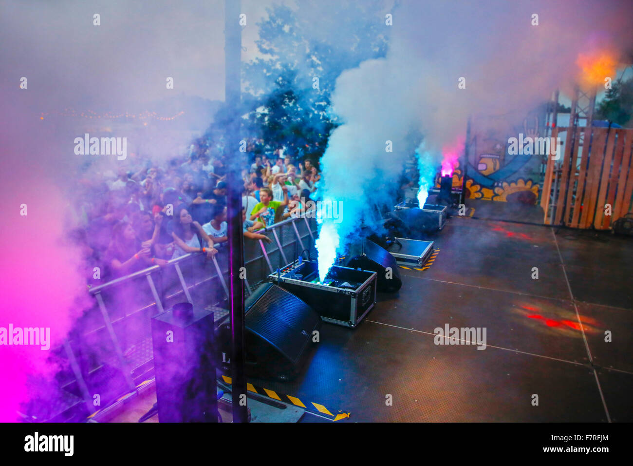 colored vapor smoke