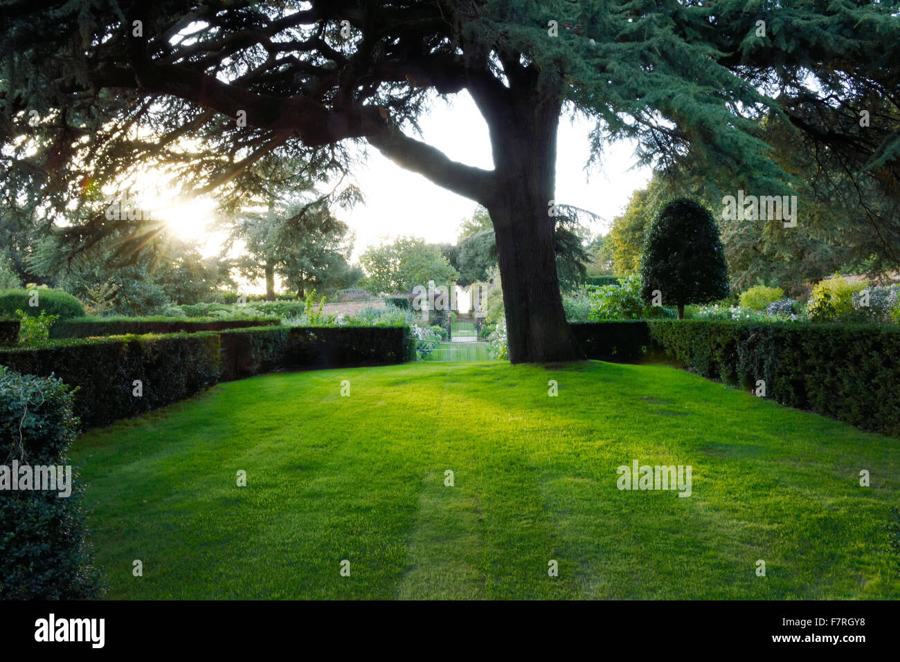 The Summer At Hidcote Gloucestershire Hidcote Is A World - 