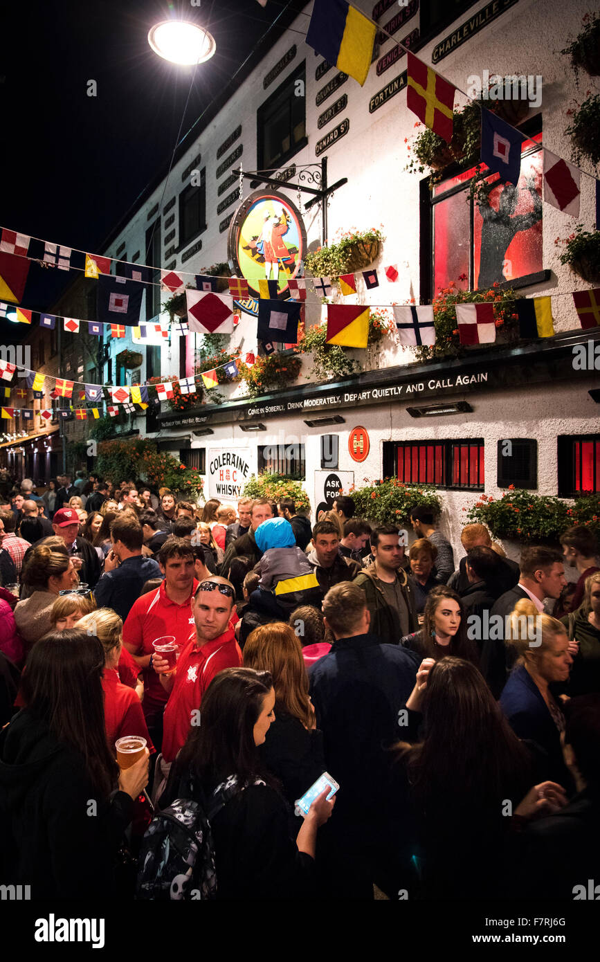 Belfast Culture Night crowds pubs bars duke york northern ireland Stock Photo