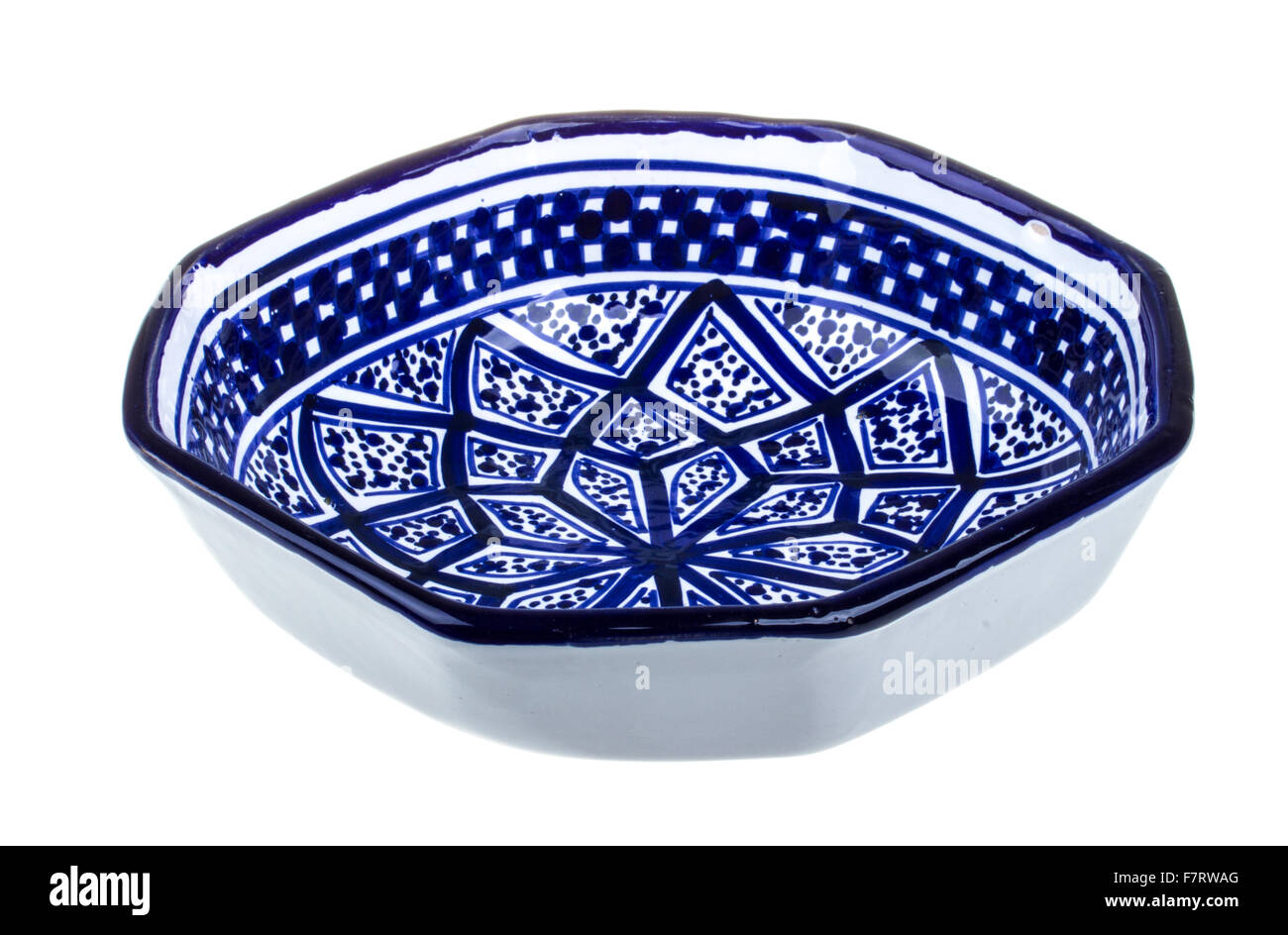 empty bowl isolated on white Stock Photo - Alamy