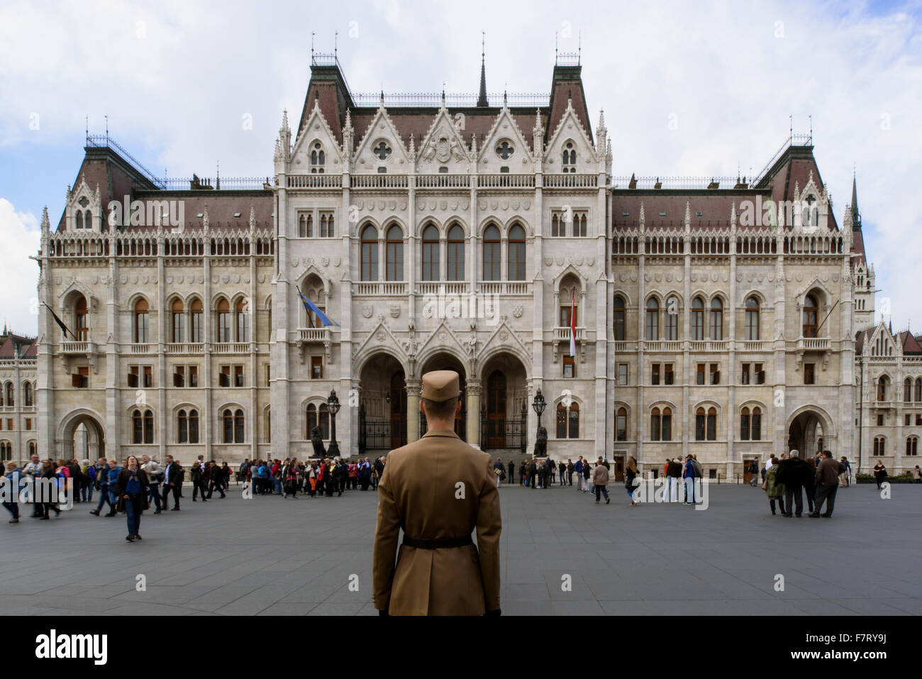 Guard at Parliament, Országház, at Kossuth Lajos tér in Budapest, Hungary UNESCO-world heritage Stock Photo