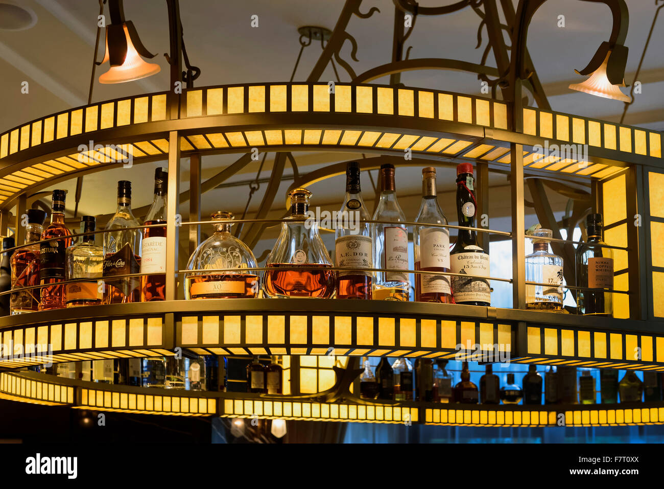 Bar in Hotel Palais Gresham at Széchenyi tér 5-6, Budapest, Hungary Stock Photo