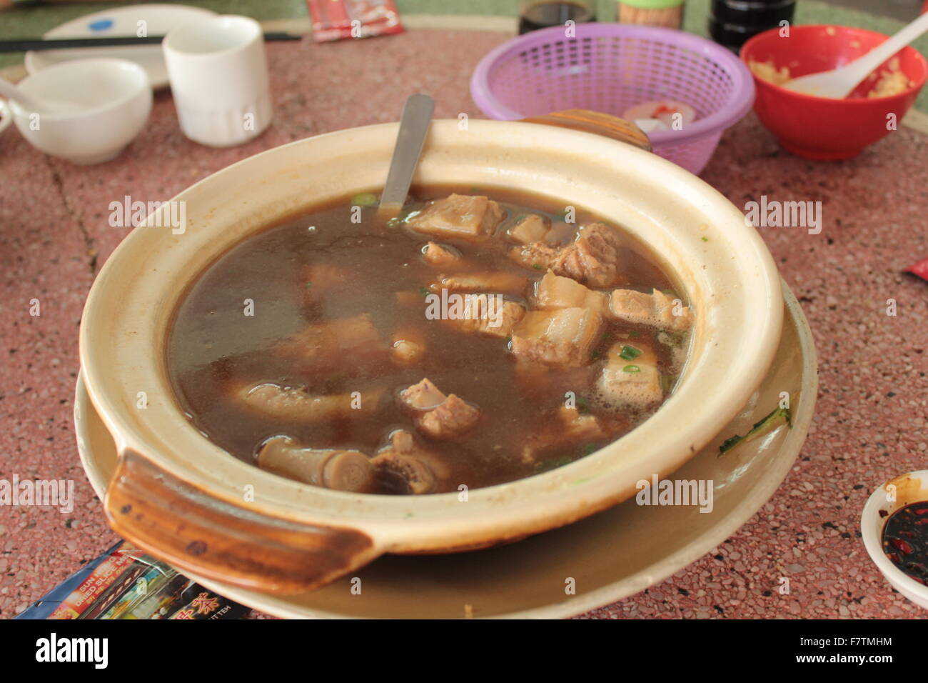 Bak kut teh ( meat bone tea Stock Photo Alamy