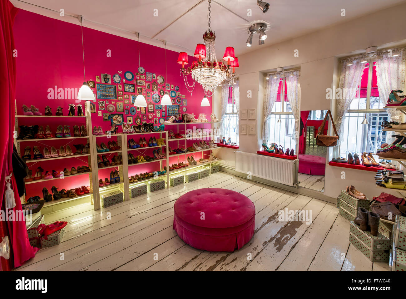 Shoe Store High Resolution Stock Photography and Images - Alamy