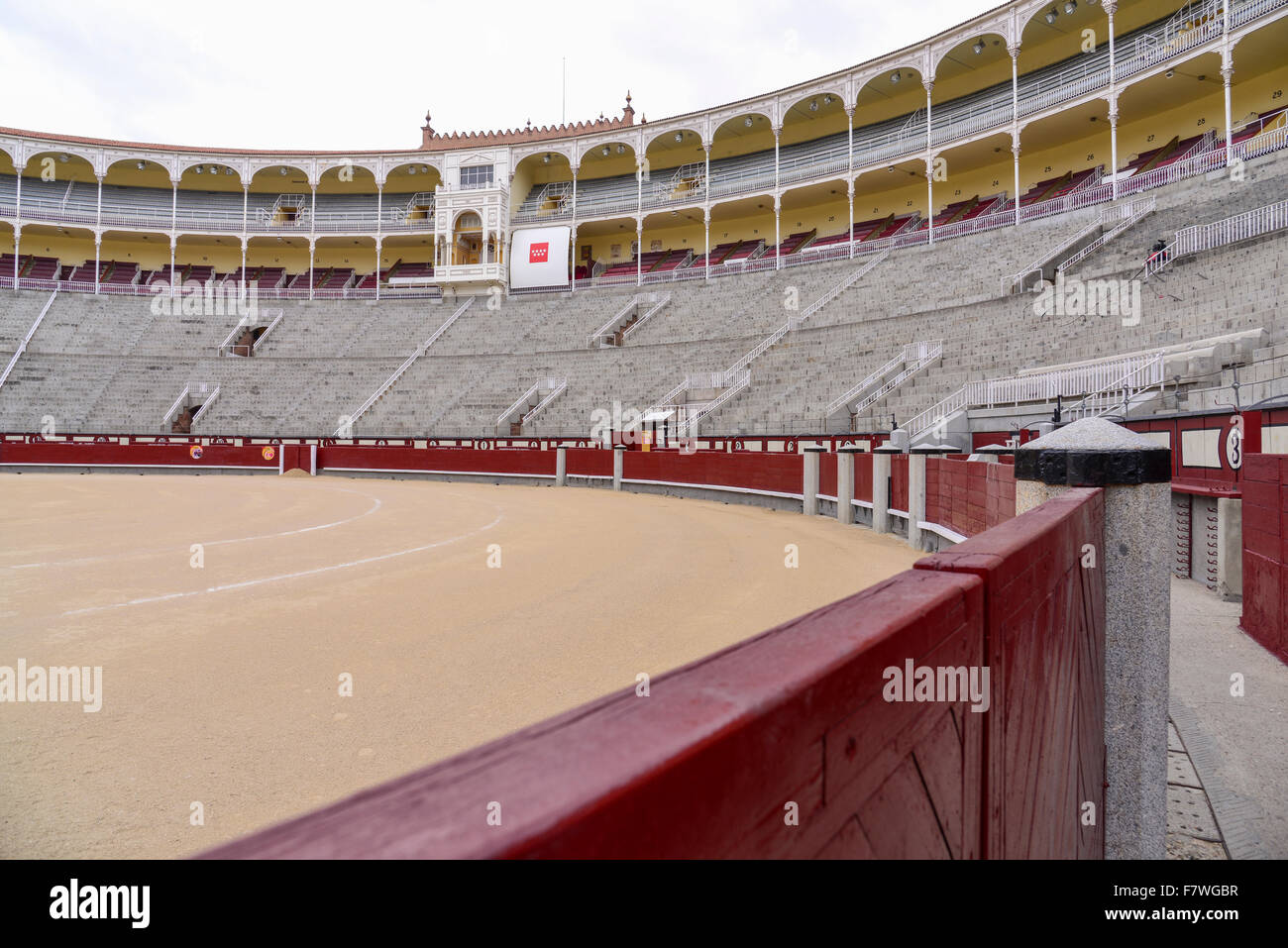 Bleachers I Spanish at Richard blog