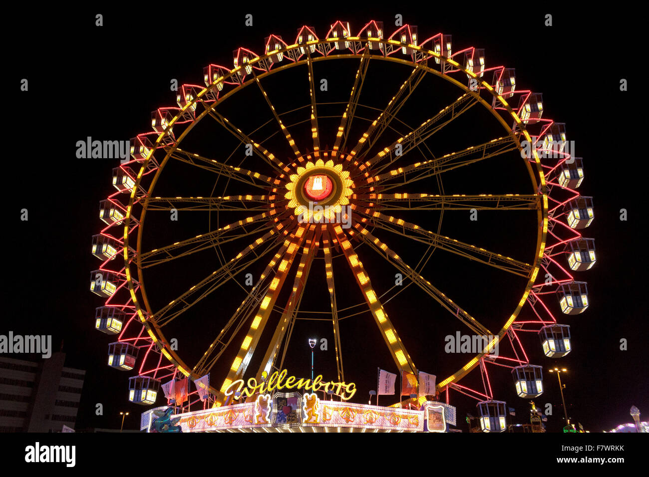 Ferris wheel, amusement park ´Dom´, Hamburg, Germany Stock Photo - Alamy