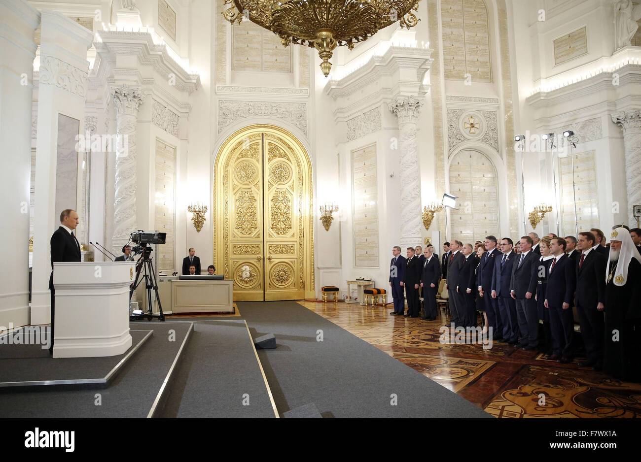 Выпускники в Георгиевском зале Кремля