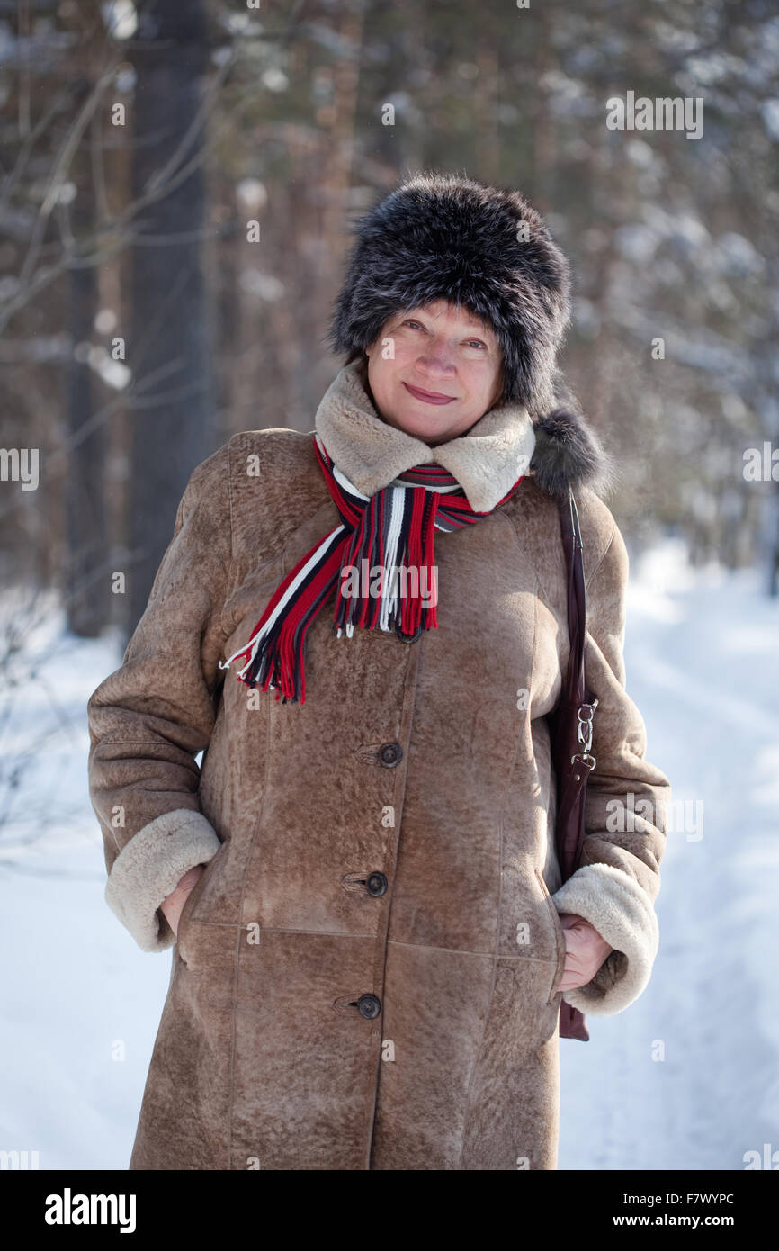 Fox fur coat woman hi-res stock photography and images - Alamy