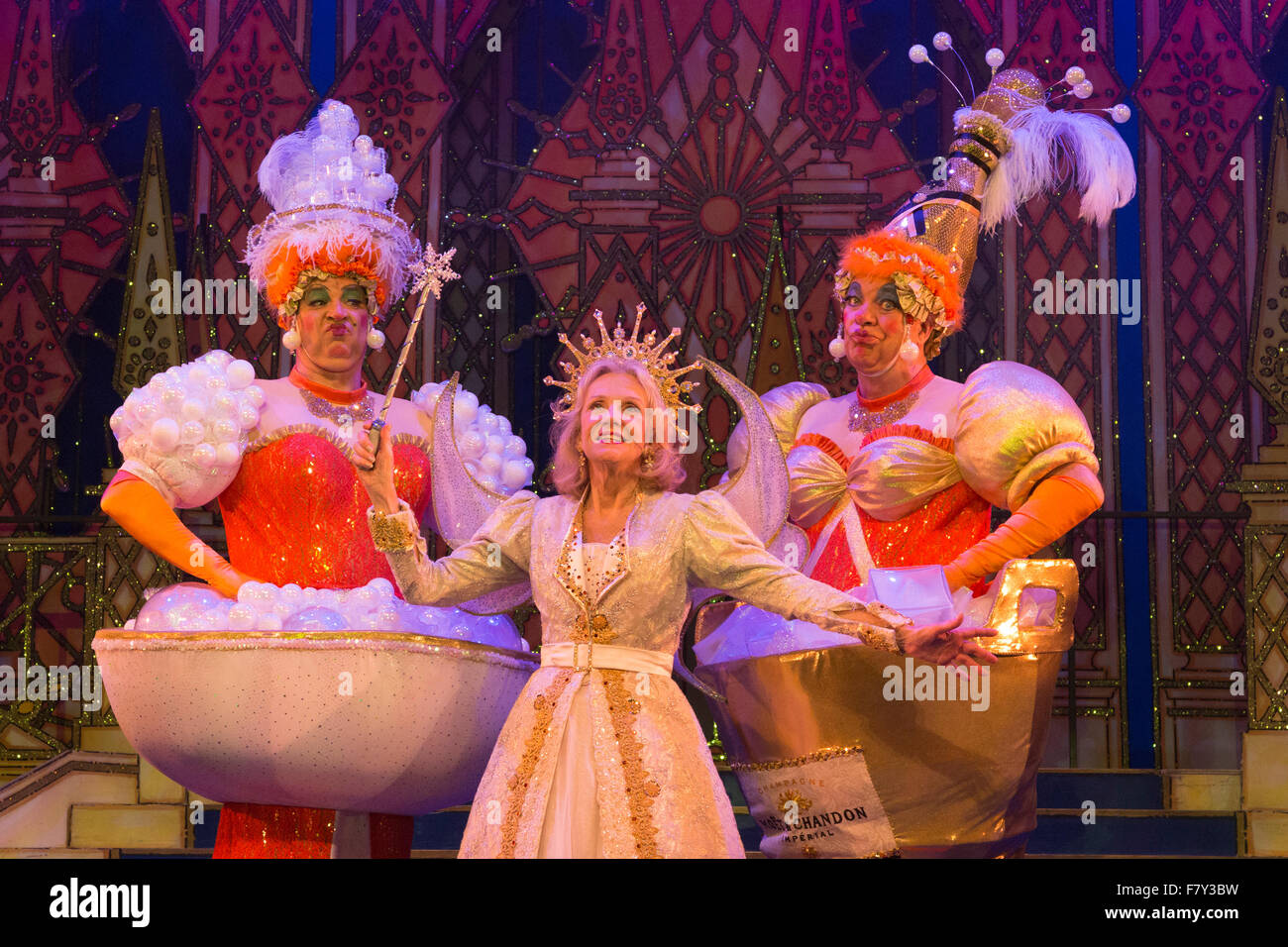 Cheryl Rixon High Resolution Stock Photography and Images - Alamy