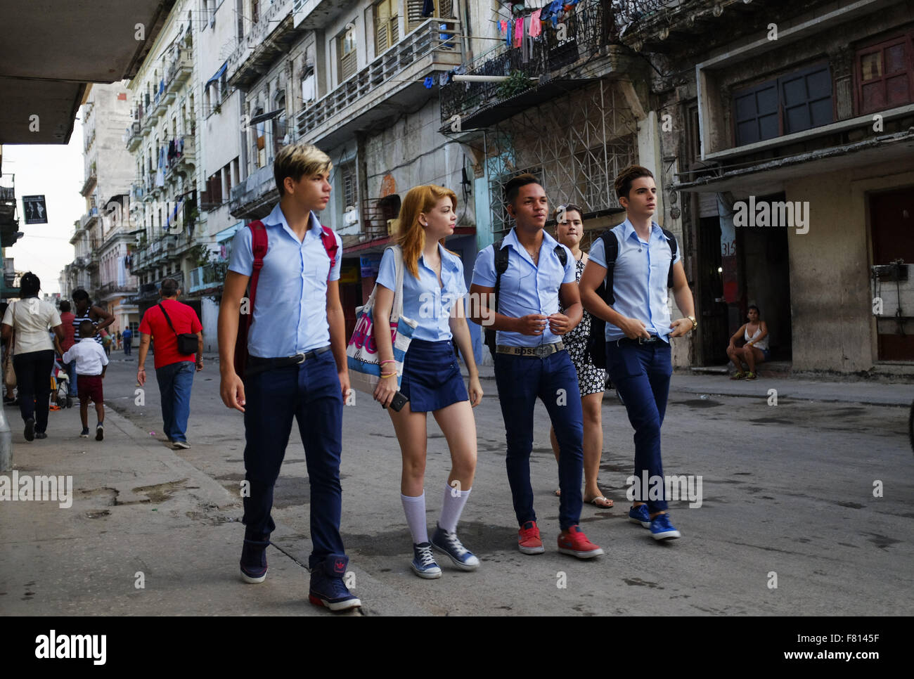 Havana, Cuba. 28th Oct, 2015. School kids head to classes in Havana