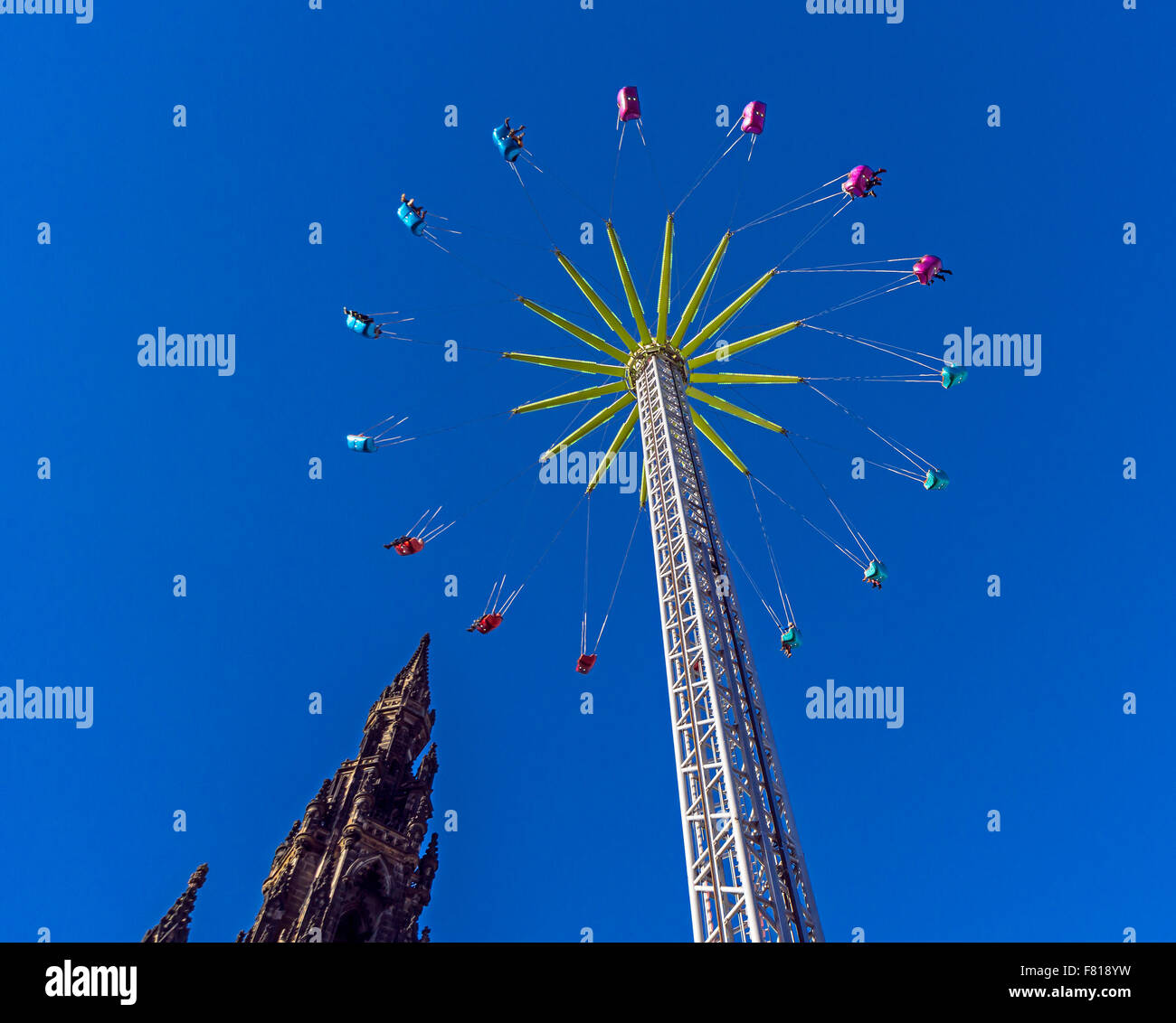Edinburgh Christmas market 2015 with Star Flyer as well as top of Scott Monument Stock Photo