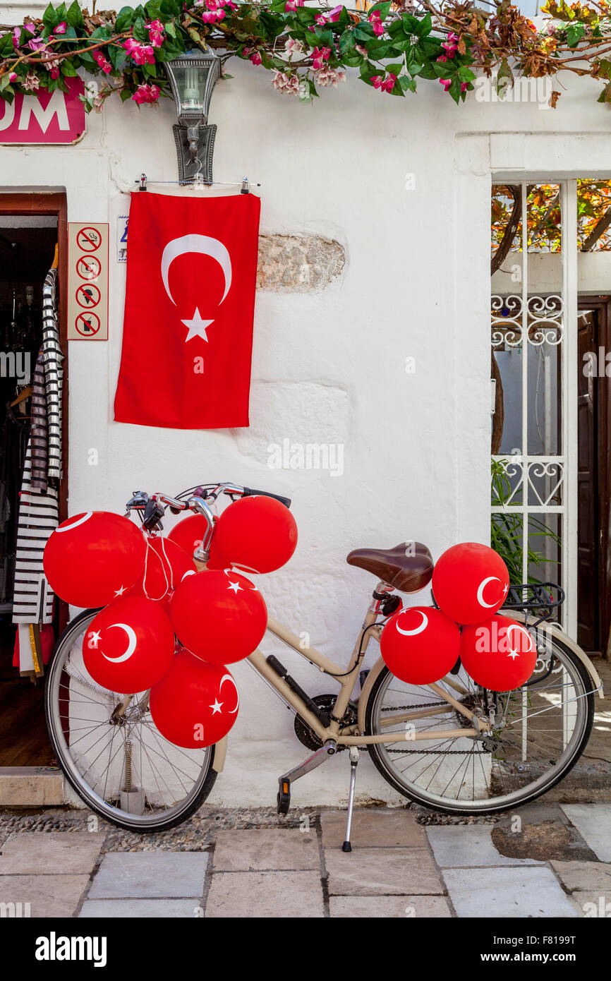 A Shop In Bodrum Old Town Proudly Displays The Turkish Flag During The Run Up To The Countries 2015 Elections, Bodrum, Turkey Stock Photo