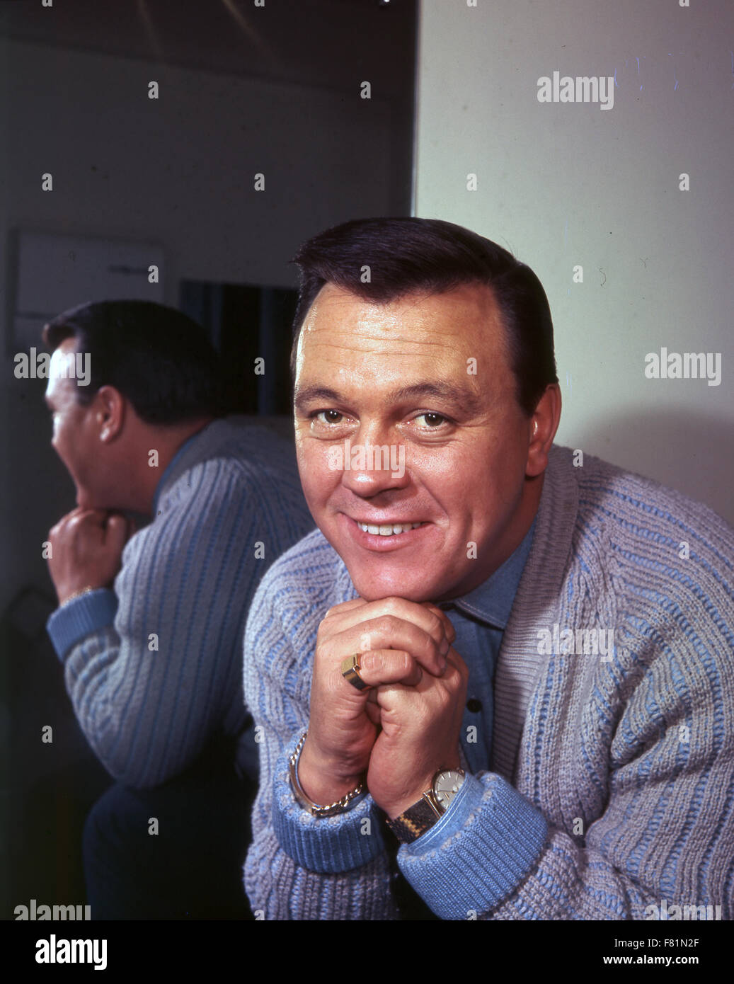 Matt monro hi-res stock photography and images - Alamy