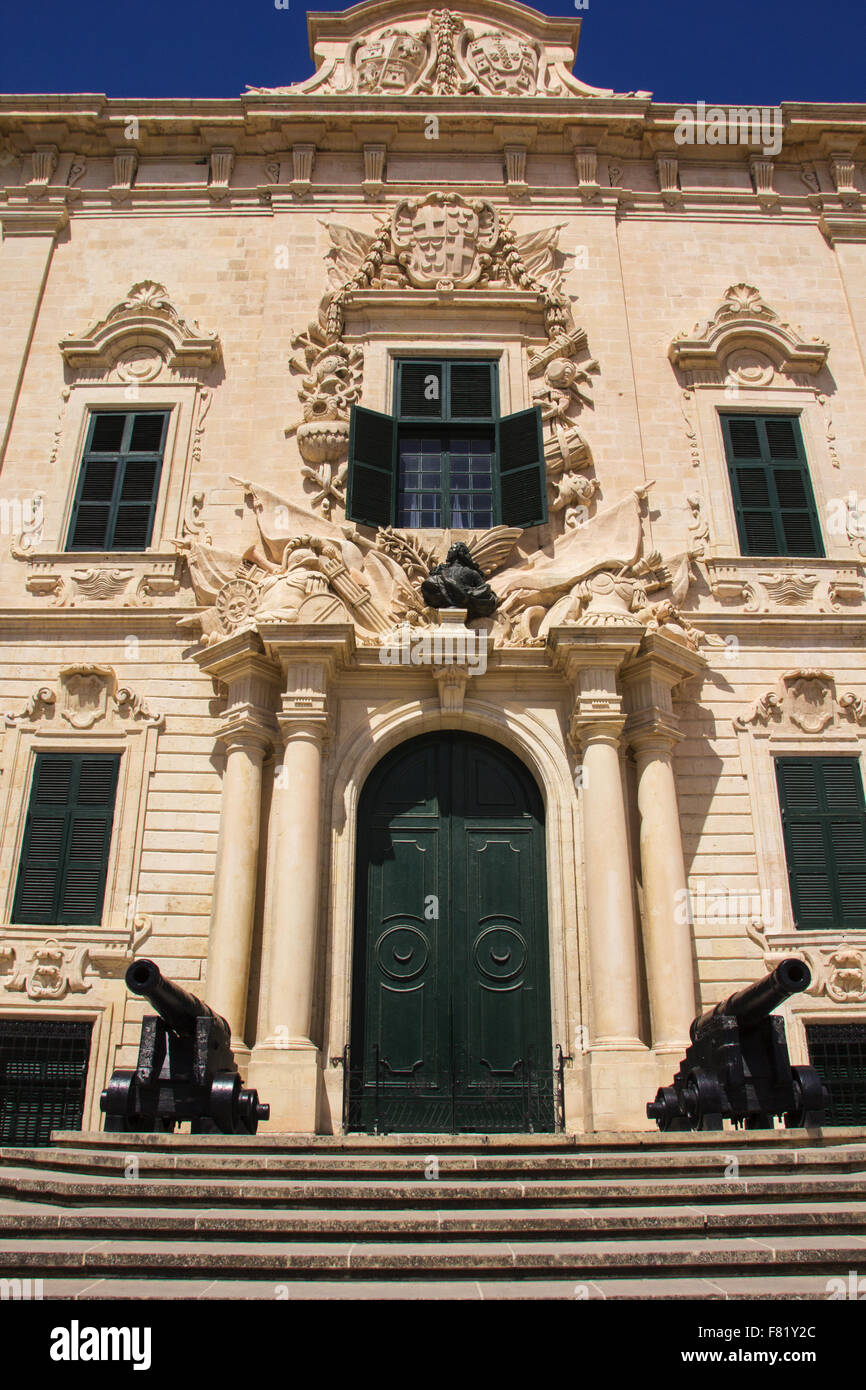 Valletta old building with canons at door Stock Photo