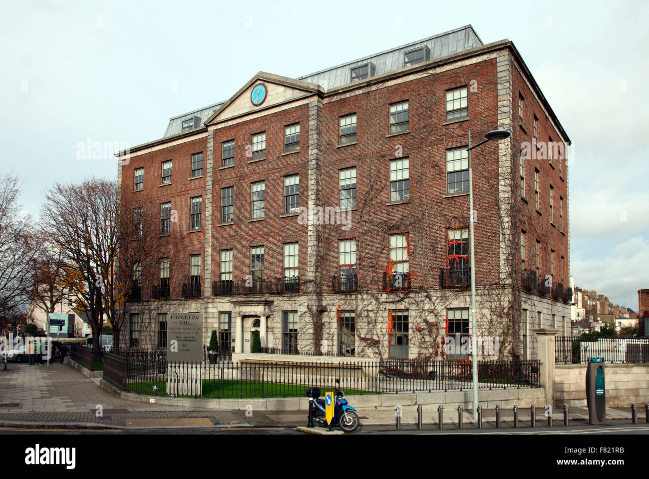 Fitzwilliam Hall Dublin Stock Photo Alamy